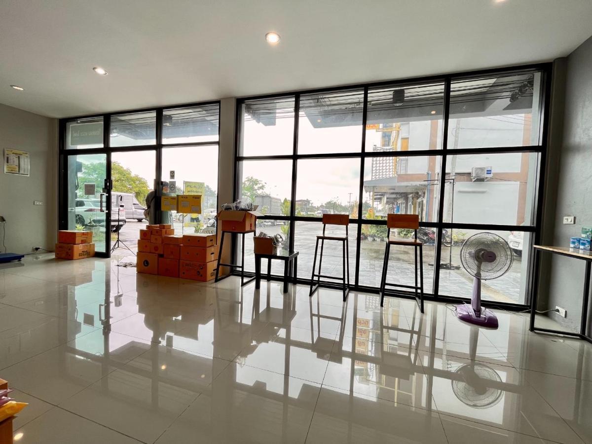 Life Hotel Rong Khun Ban Mai  Exterior foto